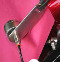 /files/includes/images/bc_gauge_bracket_rear.jpg (73652 bytes)