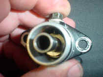 /files/includes/images/cc_tensioner_setscrew.jpg (86949 bytes)