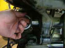 /files/includes/images/dh_swingarm_bearingspacer10.jpg (67652 bytes)