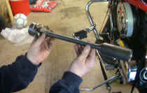 /files/includes/images/dh_swingarm_shaft12.jpg (73561 bytes)