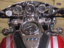 /files/includes/images/gauges_sb.jpg (77792 bytes)