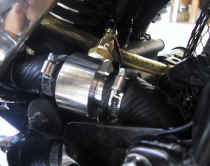 /files/includes/images/gauges_temp_sending_unit_installed.jpg (69024 bytes)