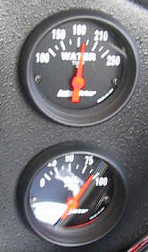 /files/includes/images/gauges_temp-press_working.jpg (59175 bytes)