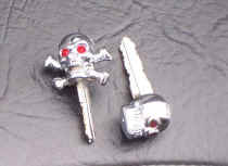 /files/includes/images/jaxkeyskull.jpg (19930 bytes)
