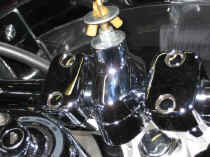 /files/includes/images/ron_riser_camera_mount.jpg (73505 bytes)