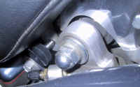 /files/includes/images/seat_release_ls.jpg (55505 bytes)
